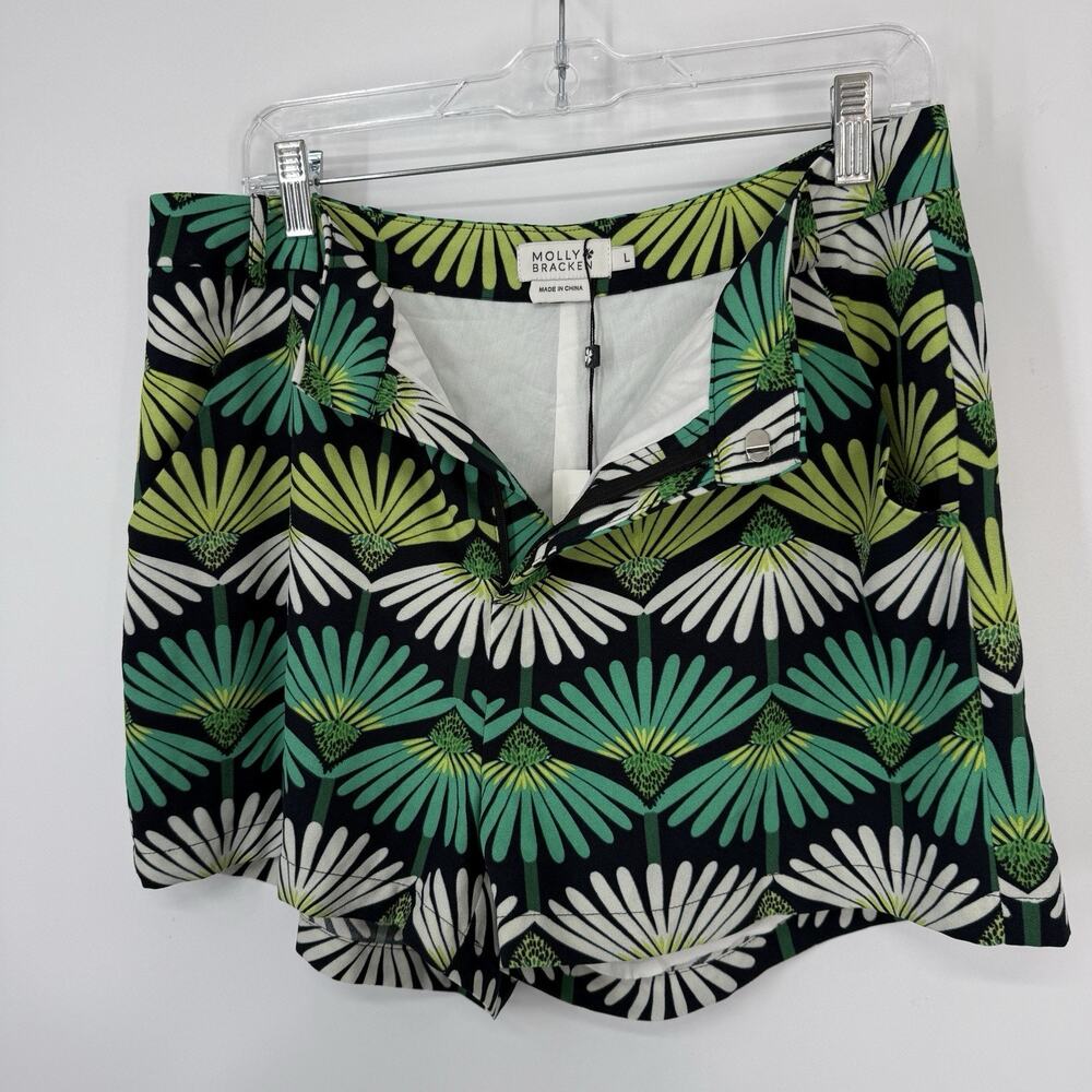 Molly Bracken Crepe Shorts Size Large Floral Green Pattern 3" inseam NWT Preppy - Picture 8 of 14